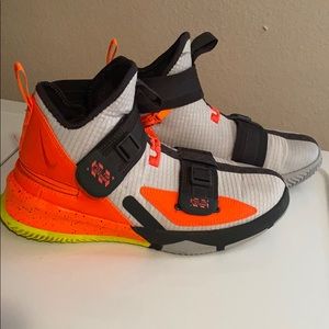 Big Kids' Basketball Shoe